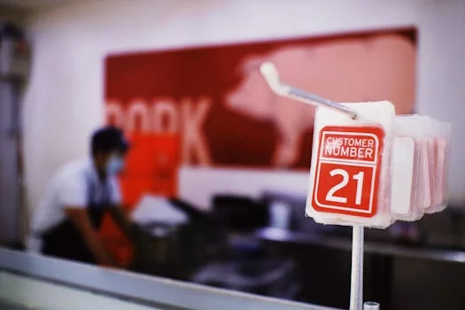 spaghetti carbonara creamy bacon parmesan